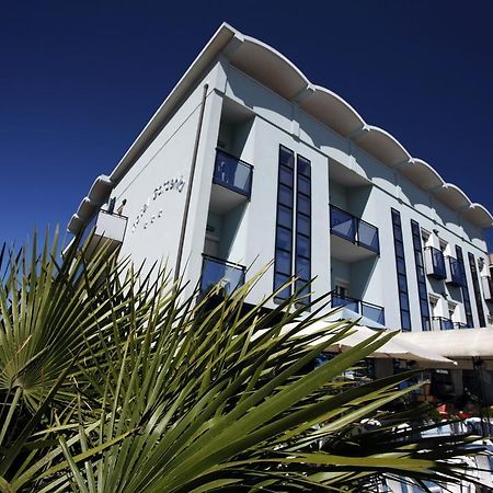 רימיני Hotel Gardenia מראה חיצוני תמונה