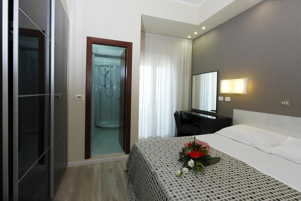 רימיני Hotel Gardenia מראה חיצוני תמונה