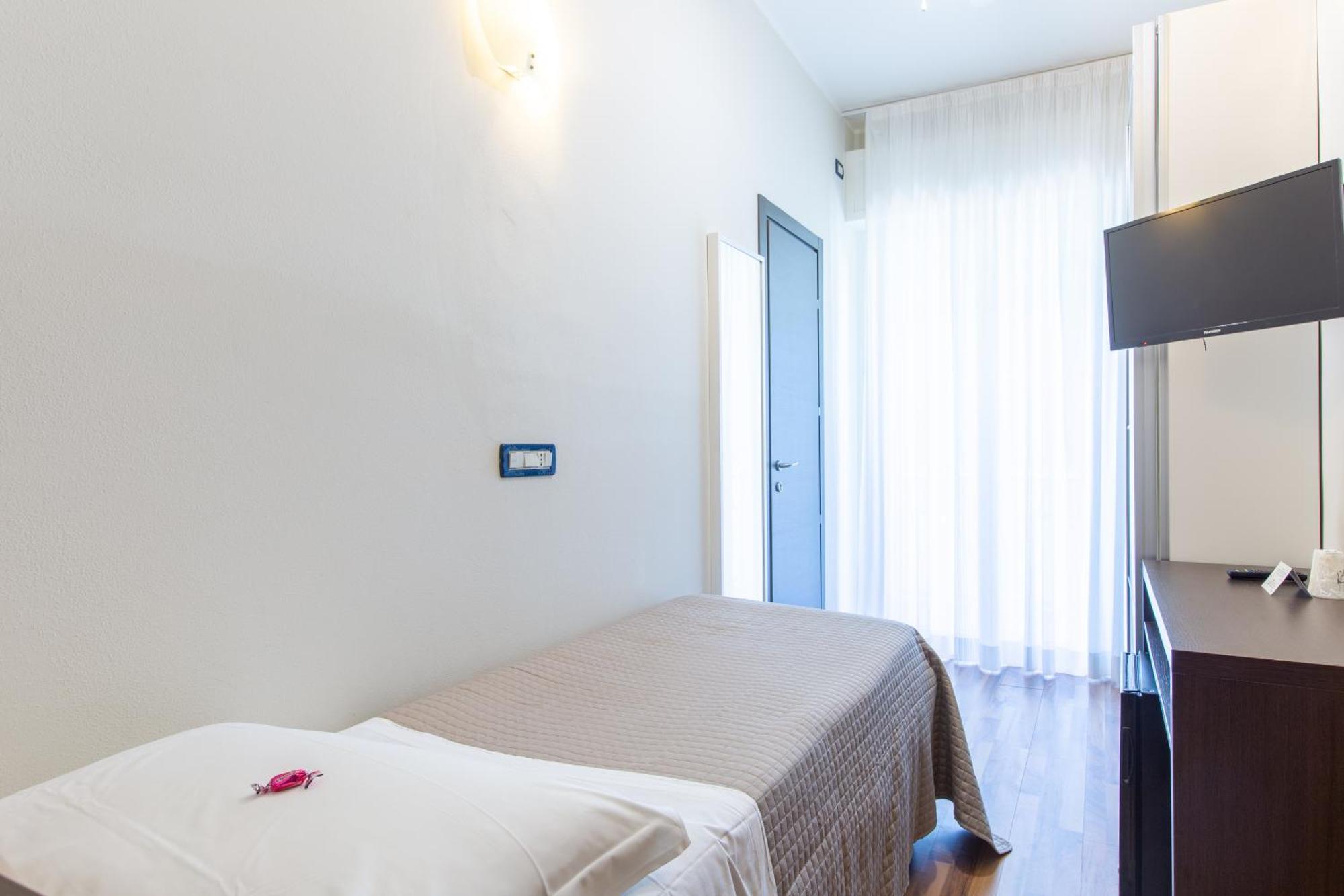 רימיני Hotel Gardenia מראה חיצוני תמונה