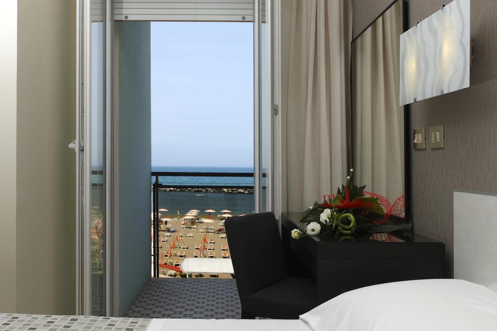 רימיני Hotel Gardenia מראה חיצוני תמונה